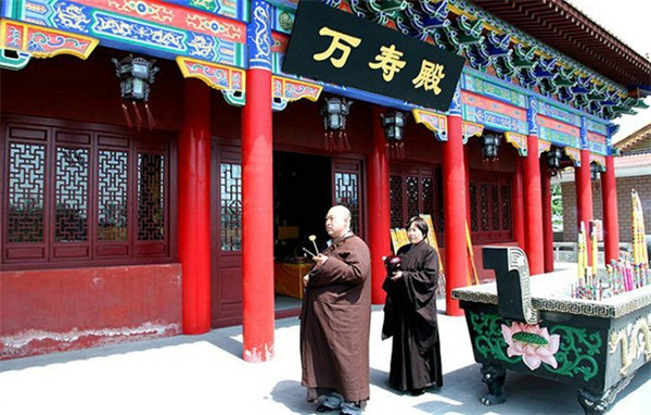 万寿园墓地
